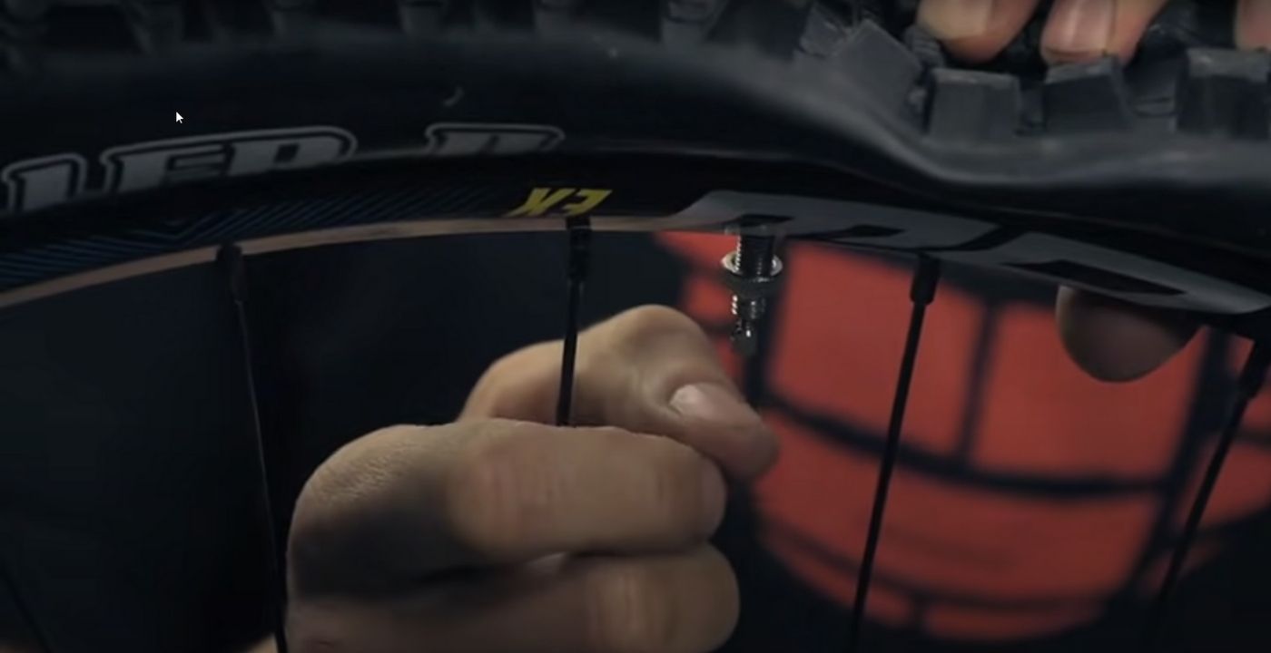 let the air out the mountain bike tyre