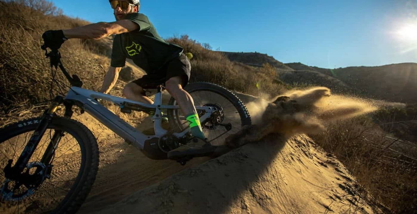 riding Canyon Spectral:ON CF 9