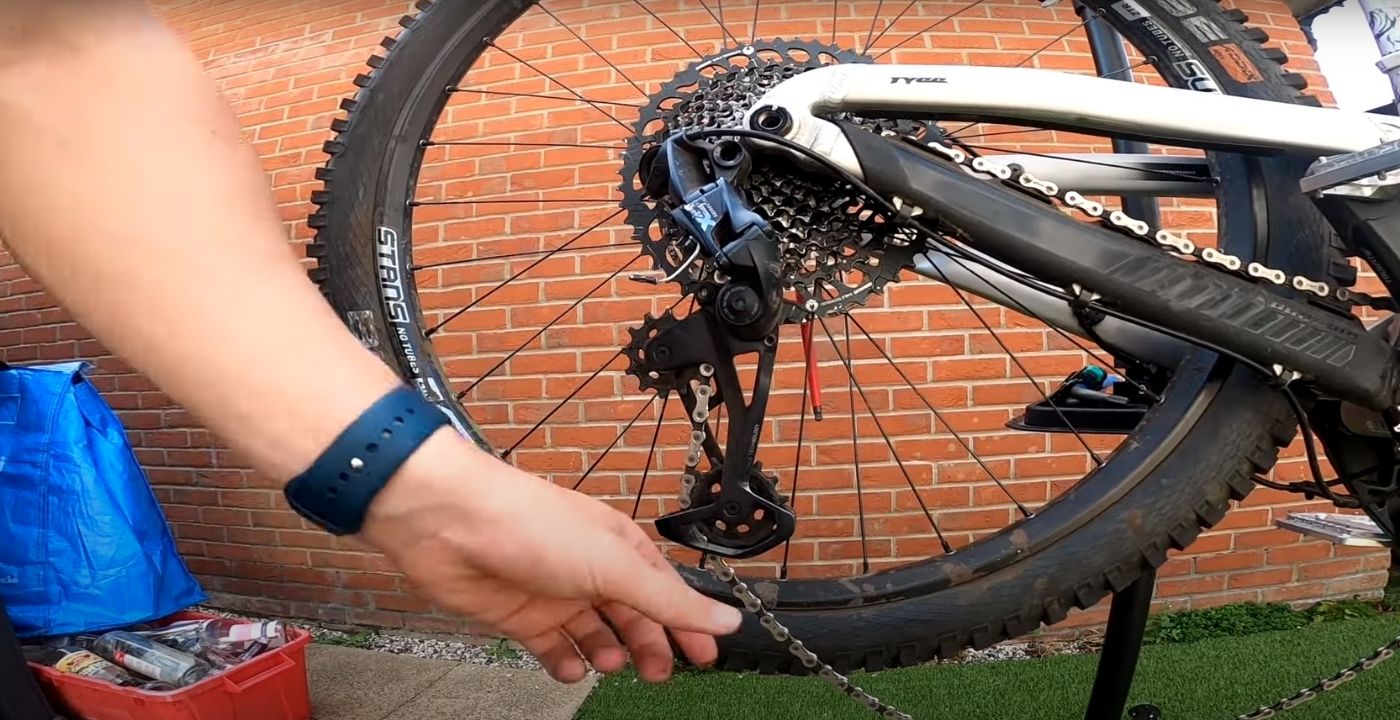 changing rear tyre on mountain bike