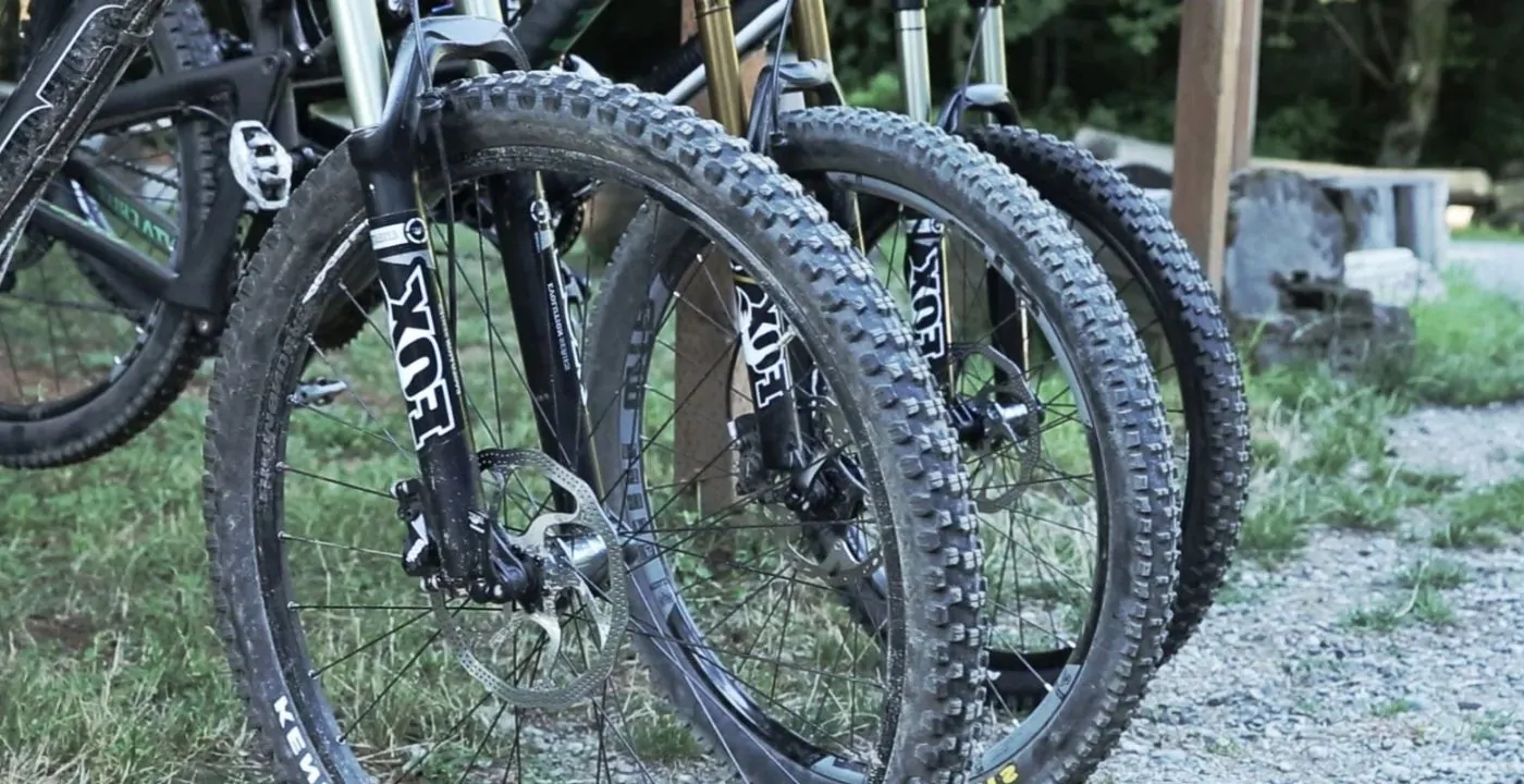 When to Change Mountain Bike Tires? Know Exactly When - E Mountain
